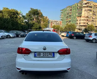 Noleggio Volkswagen Jetta. Auto Economica, Comfort per il noleggio in Albania ✓ Cauzione di Senza deposito ✓ Opzioni assicurative RCT, CDW, Furto, All'estero.