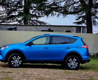 Toyota Rav4 2018 con sistema A trazione integrale, disponibile a Kutaisi.