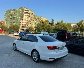 Noleggio auto Volkswagen Jetta 2015 in Albania, con carburante Diesel e 140 cavalli di potenza ➤ A partire da 33 EUR al giorno.