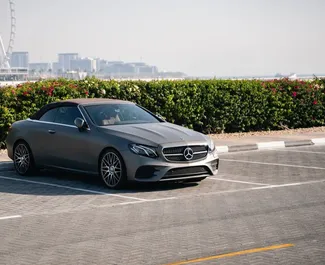 Noleggio Mercedes-Benz E-Class Cabrio. Auto Premium, Cabrio per il noleggio negli Emirati Arabi Uniti ✓ Cauzione di Deposito di 3000 AED ✓ Opzioni assicurative RCT.