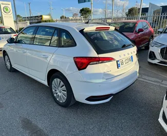 Noleggio Skoda Scala. Auto Comfort per il noleggio in Albania ✓ Cauzione di Deposito di 200 EUR ✓ Opzioni assicurative RCT, CDW, All'estero.