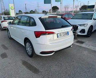 Noleggio Skoda Scala. Auto Comfort per il noleggio in Albania ✓ Cauzione di Deposito di 200 EUR ✓ Opzioni assicurative RCT, CDW, All'estero.