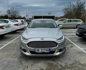 Vista frontale di un noleggio Ford Mondeo all'aeroporto di Tirana, Albania ✓ Auto #11591. ✓ Cambio Automatico TM ✓ 0 recensioni.