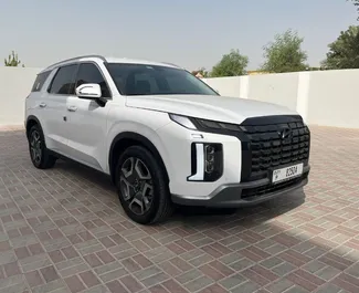 Vista frontale di un noleggio Hyundai Palisade a Dubai, Emirati Arabi Uniti ✓ Auto #11622. ✓ Cambio Automatico TM ✓ 0 recensioni.