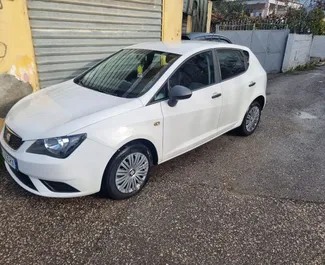 Vista frontale di un noleggio SEAT Ibiza a Tirana, Albania ✓ Auto #11307. ✓ Cambio Manuale TM ✓ 0 recensioni.