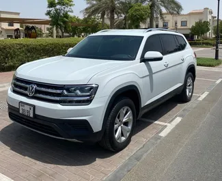 Vista frontale di un noleggio Volkswagen Atlas a Dubai, Emirati Arabi Uniti ✓ Auto #11380. ✓ Cambio Automatico TM ✓ 0 recensioni.