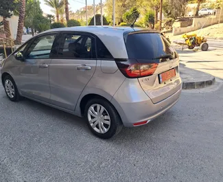 Motore Benzina da 1,4L di Honda Fit 2022 per il noleggio a Limassol.