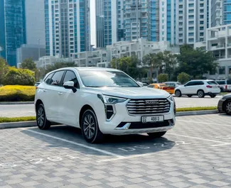 Vista frontale di un noleggio Haval Jolion a Dubai, Emirati Arabi Uniti ✓ Auto #11317. ✓ Cambio Automatico TM ✓ 0 recensioni.