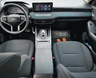 Interni di Haval Jolion in affitto negli Emirati Arabi Uniti. Un'ottima auto da 5 posti con cambio Automatico.