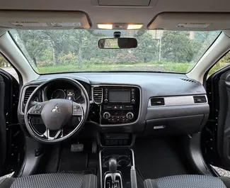 Motore Benzina da 2,4L di Mitsubishi Outlander 2017 per il noleggio a Tbilisi.