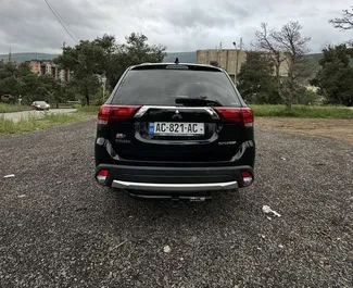 Mitsubishi Outlander 2017 con sistema A trazione integrale, disponibile a Tbilisi.