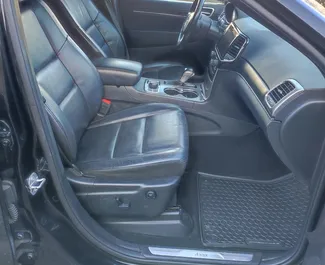 Motore Benzina da 3,6L di Jeep Grand Cherokee 2020 per il noleggio a Tbilisi.