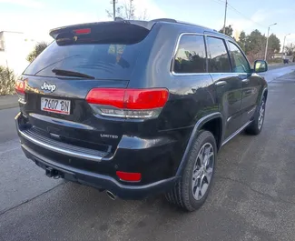 Noleggio auto Jeep Grand Cherokee 2020 in Georgia, con carburante Benzina e 295 cavalli di potenza ➤ A partire da 158 GEL al giorno.