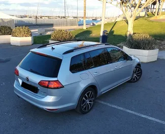 Noleggio Volkswagen Golf Variant. Auto Economica, Comfort per il noleggio in Spagna ✓ Cauzione di Deposito di 400 EUR ✓ Opzioni assicurative RCT.