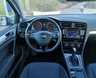 Volkswagen Golf Variant 2014 con sistema A trazione anteriore, disponibile a Barcellona.