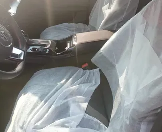 Interni di MG 5/GT in affitto negli Emirati Arabi Uniti. Un'ottima auto da 5 posti con cambio Automatico.