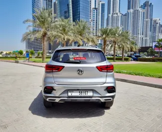 Interni di MG ZS in affitto negli Emirati Arabi Uniti. Un'ottima auto da 5 posti con cambio Automatico.