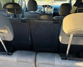 Motore Diesel da 2,2L di Toyota Verso 2010 per il noleggio a Durazzo.