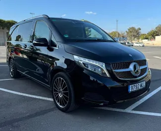 Vista frontale di un noleggio Mercedes-Benz V-Class ad Alicante, Spagna ✓ Auto #11724. ✓ Cambio Automatico TM ✓ 0 recensioni.