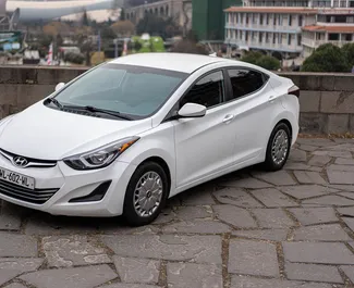 Vista frontale di un noleggio Hyundai Elantra a Tbilisi, Georgia ✓ Auto #10033. ✓ Cambio Automatico TM ✓ 0 recensioni.