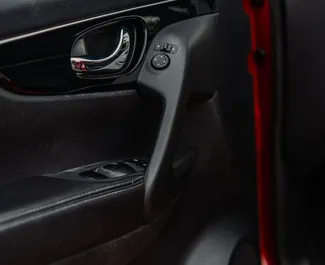 Nissan Qashqai 2018 con sistema A trazione integrale, disponibile a Tbilisi.