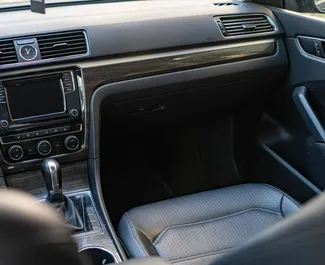 Motore Benzina da 2,5L di Volkswagen Passat 2016 per il noleggio a Tbilisi.