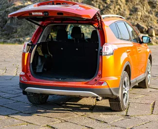 Noleggio Toyota Rav4. Auto Comfort, SUV, Crossover per il noleggio in Georgia ✓ Cauzione di Deposito di 250 GEL ✓ Opzioni assicurative RCT, CDW, SCDW, Furto.