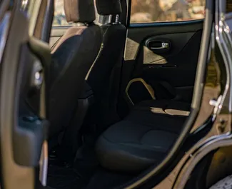 Motore Benzina da 2,4L di Jeep Renegade 2016 per il noleggio a Tbilisi.