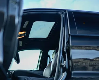 Motore Benzina da 3,6L di Jeep Grand Cherokee 2021 per il noleggio a Tbilisi.