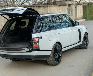 Noleggio auto Land Rover Range Rover 2019 in Georgia, con carburante Benzina e 525 cavalli di potenza ➤ A partire da 517 GEL al giorno.