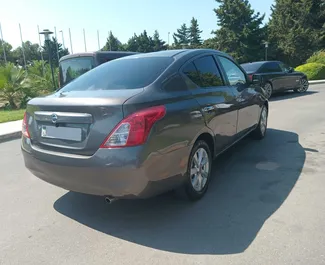 Noleggio auto Nissan Sunny 2015 in Azerbaigian, con carburante Benzina e 110 cavalli di potenza ➤ A partire da 35 AZN al giorno.