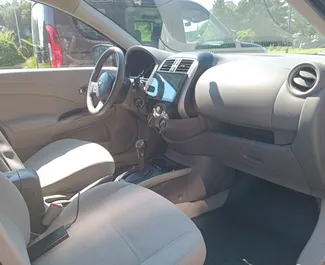 Noleggio Nissan Sunny. Auto Economica, Comfort per il noleggio in Azerbaigian ✓ Cauzione di Deposito di 200 AZN ✓ Opzioni assicurative RCT, CDW, Furto.