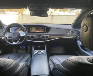 Mercedes-Benz S-Class 2015 con sistema A trazione posteriore, disponibile in Becici.