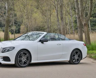 Noleggio Mercedes-Benz E-Class Cabrio. Auto Premium, Cabrio per il noleggio in Montenegro ✓ Cauzione di Deposito di 500 EUR ✓ Opzioni assicurative RCT, Passeggeri, Furto.