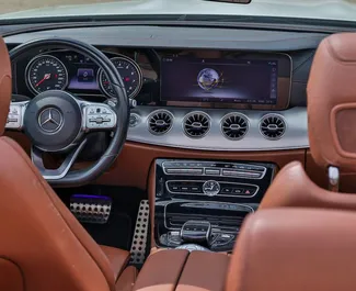 Mercedes-Benz E-Class Cabrio 2021 disponibile per il noleggio in Becici, con limite di chilometraggio di illimitato.