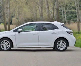 Noleggio auto Toyota Corolla 2022 in Montenegro, con carburante Ibrido e 138 cavalli di potenza ➤ A partire da 50 EUR al giorno.