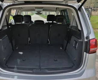 Volkswagen Sharan 2018 con sistema A trazione anteriore, disponibile in Becici.