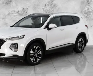 Vista frontale di un noleggio Hyundai Santa Fe a Baku, Azerbaigian ✓ Auto #12020. ✓ Cambio Automatico TM ✓ 0 recensioni.