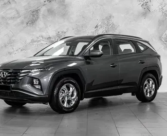 Vista frontale di un noleggio Hyundai Tucson a Baku, Azerbaigian ✓ Auto #12017. ✓ Cambio Automatico TM ✓ 0 recensioni.