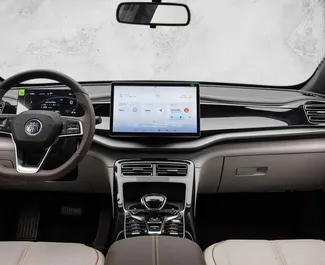 Noleggio auto BYD Qin Plus 2024 in Azerbaigian, con carburante Benzina e  cavalli di potenza ➤ A partire da 55 AZN al giorno.