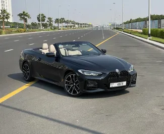 Vista frontale di un noleggio BMW 430i Cabrio a Dubai, Emirati Arabi Uniti ✓ Auto #11917. ✓ Cambio Automatico TM ✓ 0 recensioni.