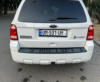 Motore Ibrido da 2,5L di Ford Escape 2011 per il noleggio a Tbilisi.