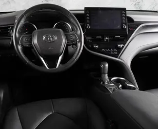 Noleggio auto Toyota Camry 2022 in Azerbaigian, con carburante Benzina e  cavalli di potenza ➤ A partire da 100 AZN al giorno.