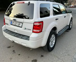 Ford Escape 2011 con sistema A trazione integrale, disponibile a Tbilisi.
