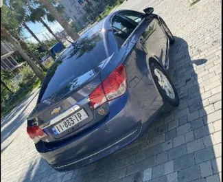 Motore Benzina da 1,4L di Chevrolet Cruze 2015 per il noleggio all'aeroporto di Kutaisi.