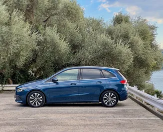 Noleggio Mercedes-Benz B-Class. Auto Comfort, Premium per il noleggio in Montenegro ✓ Cauzione di Deposito di 200 EUR ✓ Opzioni assicurative RCT, CDW, SCDW, All'estero.
