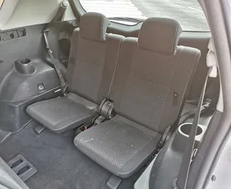 Motore Diesel da L di Toyota Verso 2014 per il noleggio a Barcellona.