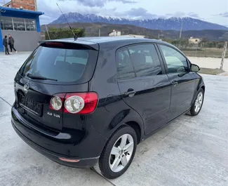 Motore Ibrido da 1,4L di Volkswagen Golf Plus 2008 per il noleggio all'aeroporto di Tirana.