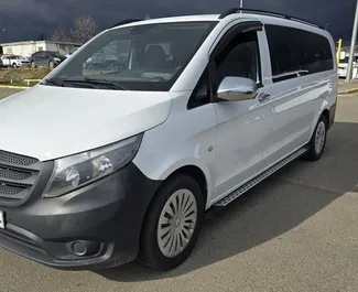 Vista frontale di un noleggio Mercedes-Benz Vito a Tbilisi, Georgia ✓ Auto #380. ✓ Cambio Automatico TM ✓ 2 recensioni.