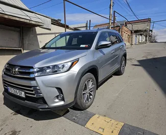 Noleggio Toyota Highlander. Auto Comfort, Premium, Crossover per il noleggio in Georgia ✓ Cauzione di Deposito di 900 GEL ✓ Opzioni assicurative RCT, FDW, All'estero.